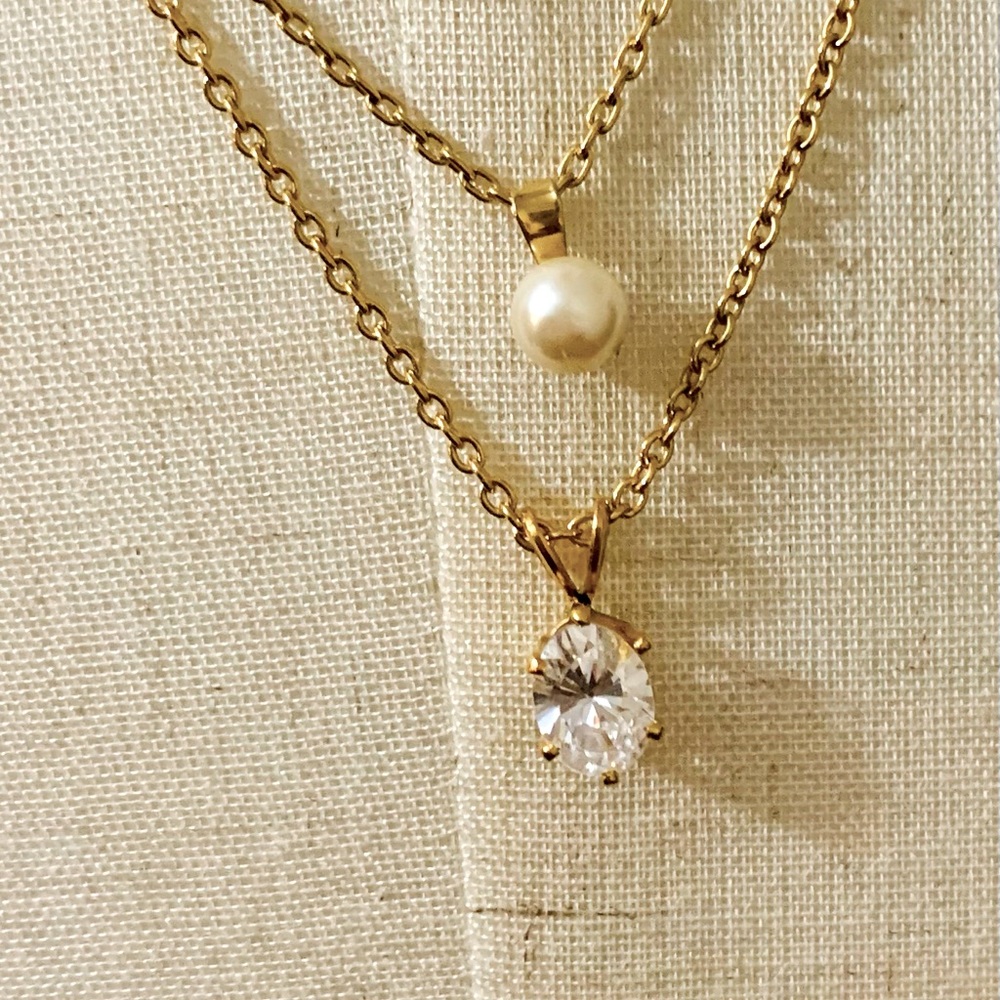 Vintage Avon Necklace Set